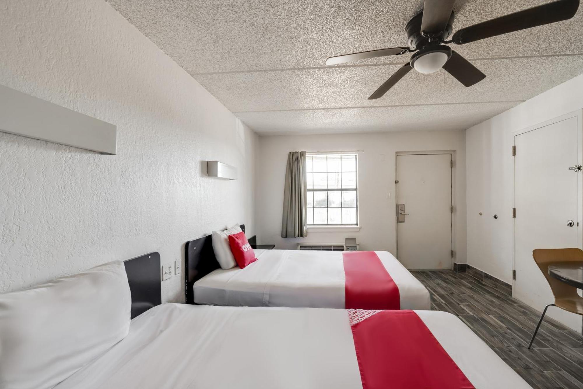 Oyo Hotel Houston Katy Freeway Exterior foto